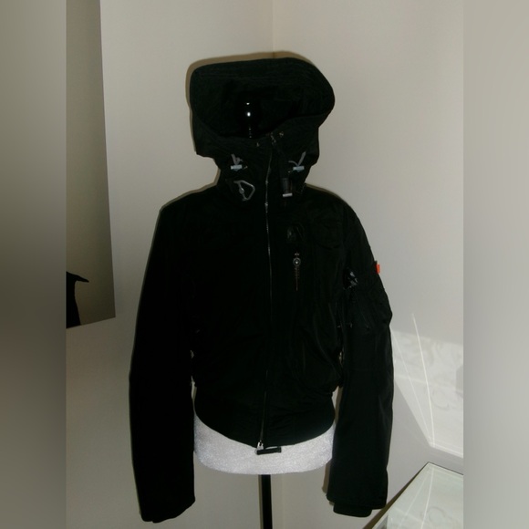 Black Parajumper with detachable fur hood - Picture 2 of 3